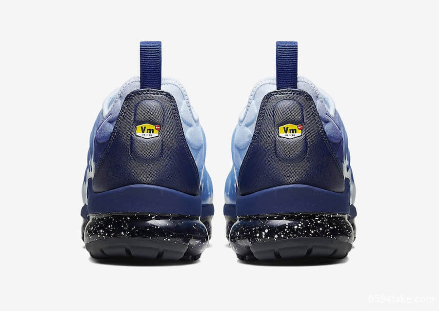 蓝白泼墨酷似星空!Nike VaporMax Plus新配色强势来袭! 货号:CK1411-400