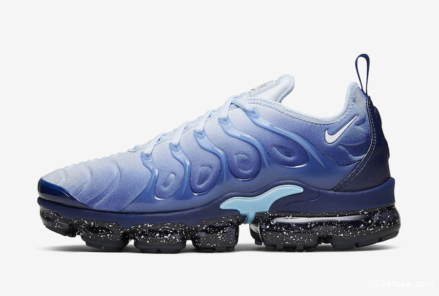 蓝白泼墨酷似星空!Nike VaporMax Plus新配色强势来袭! 货号:CK1411-400