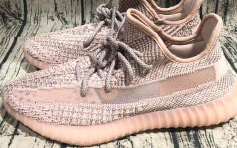 阿迪达斯Yeezy 350 Boost V2 Synth粉满天星 一鞋难求的它你抢到了吗 货号:FV5666