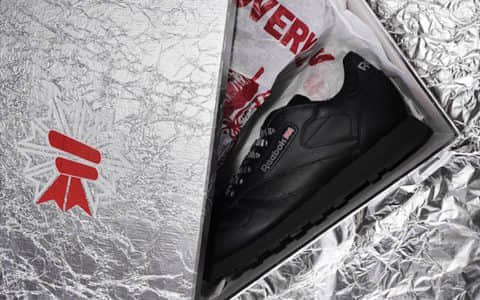 Overkill x Reebok Classic Leather“Döner”将于7月27日发布!锡箔纸鞋盒+烤肉包装纸!光外包装它就赢了!