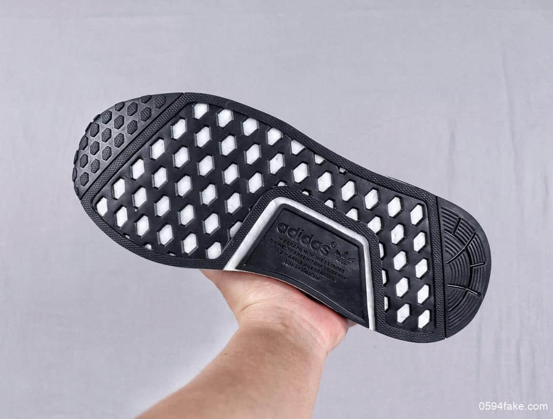 阿迪达斯Adidas NMD R1 Primeknit Triple Black顶级巴斯夫真爆真标针织联名款时尚潮流休闲运动潮鞋 货号：B42087
