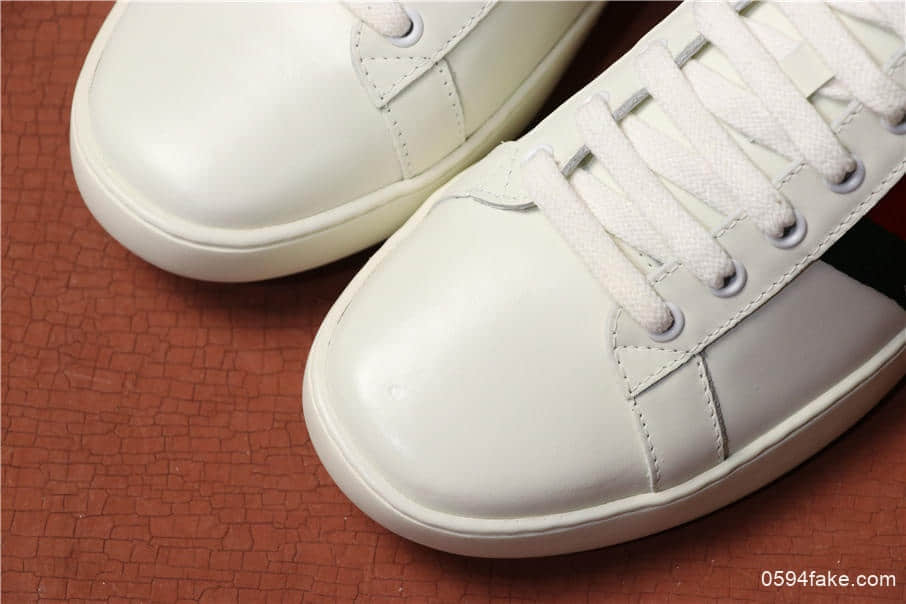 Gucci古驰小蜜蜂东莞最高品质无胶头层原鞋开模3D工艺打造