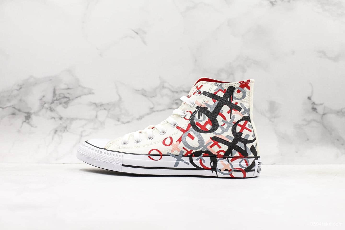 匡威Converse Chuck Taylor XXOO男生女生涂鸦联名款印花真标硫化高帮帆布鞋 货号:159713C