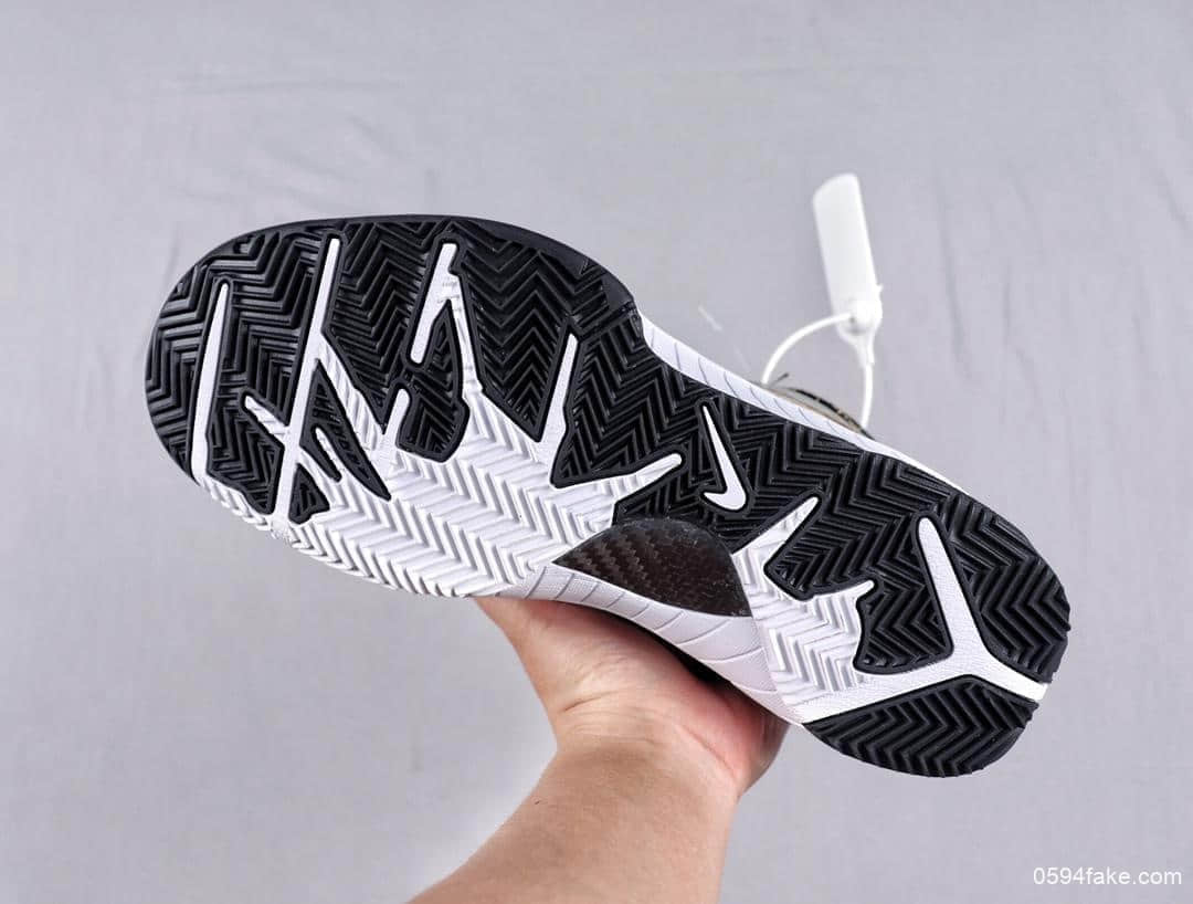 科比Nike Zoom Kobe 4科比4代公司级高品质原盒原标实战篮球战靴 货号:AV6339-101