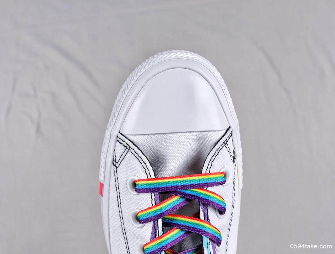 匡威Converse Chuck Taylor pride主题月彩虹底鞋面印刷最火的彩虹大底设计 货号:165719C