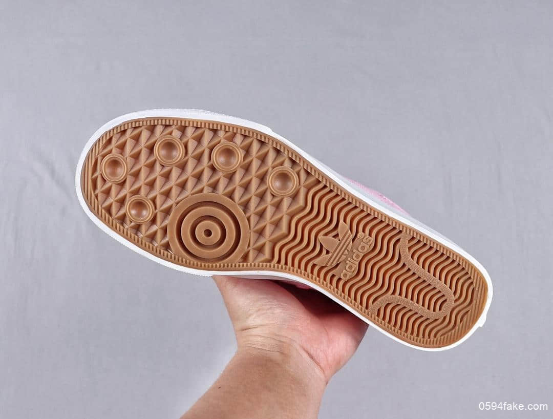 阿迪达斯Adidas Nizza-M公司级渠道订单夏季校园潮鞋元素设计粉色联名款 货号:EF1877