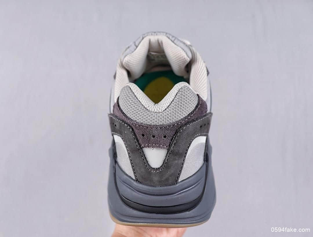 阿迪达斯Adidas Yeezy 700 V2 Tephra全网实拍首发OG纯原版本巴斯夫原底细节全方位对比正品 货号:FU7914
