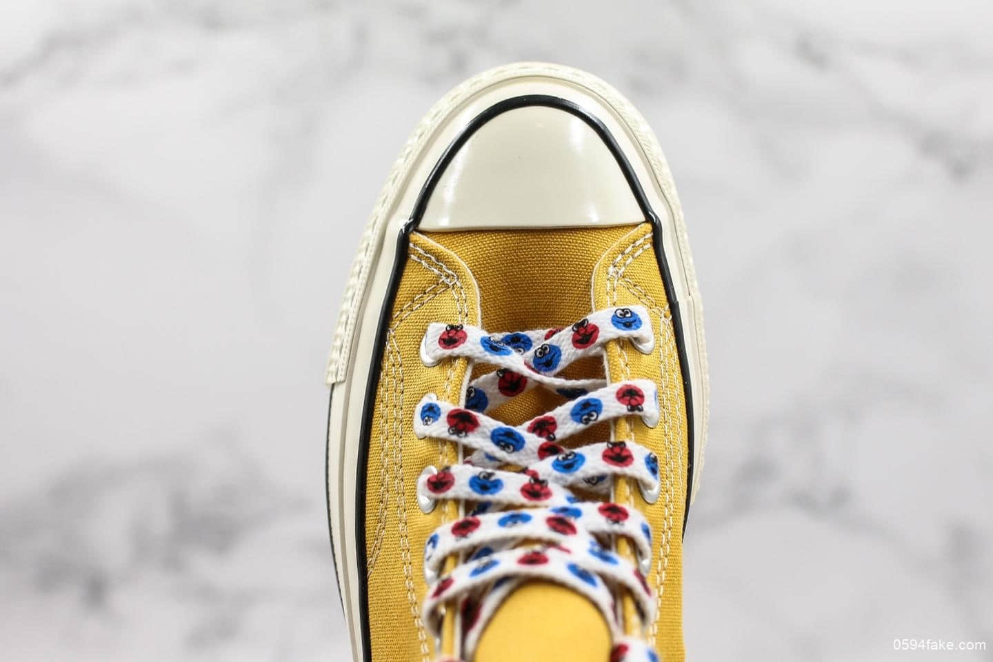 匡威Sesame Street x Converse Chuck Taylor All Star 1970 HI芝麻街联名十周年鞋限定手绘涂鸦高帮帆布鞋 货号:162054C