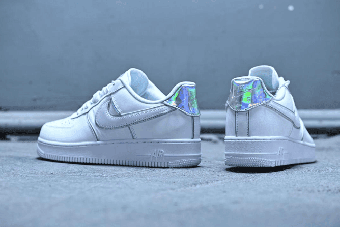 Nike Air Force 1 Low Y2K “4WhiteIRIDESCENT”炫彩镭射 耐克空军一号真标头层皮质 货号:AT6147-100
