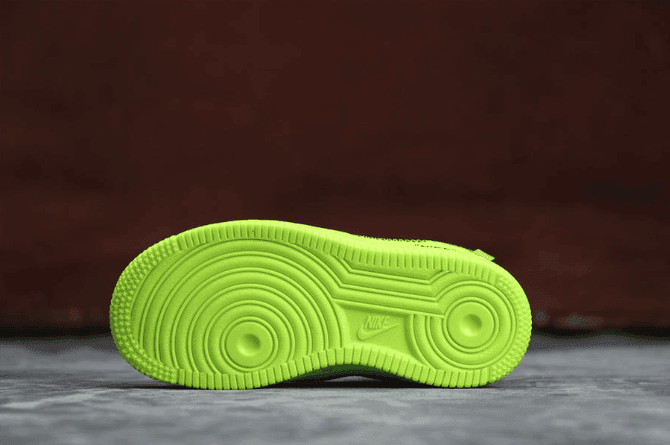 Nike Air Force 1 TD荧光绿 耐克真标品质空军一号OW联名童鞋独立磨具原鞋开膜 货号：BV0853-700