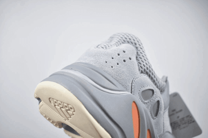 Adidas YEEZY 700 Boost惯性灰色 阿迪达斯公司级椰子700侃爷复古老爹鞋 货号:EG7597