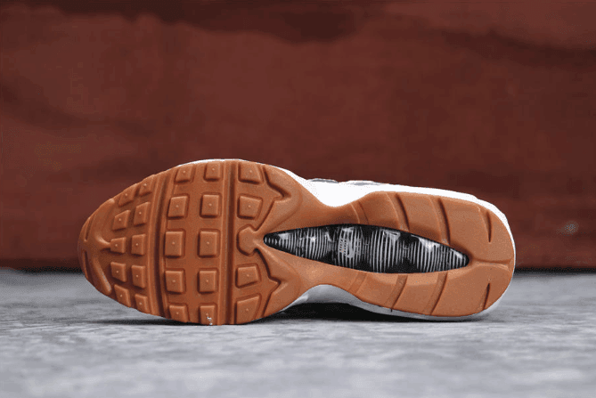 Nike Air Max 95 OG白银 耐克THE10公司级子弹95复古运动鞋 货号：609048-109