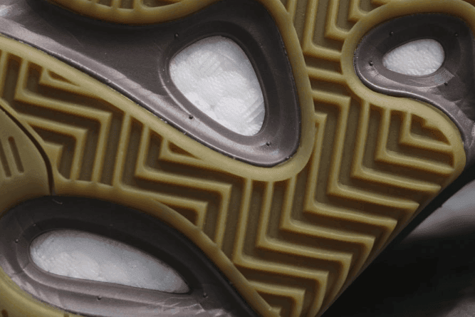 Adidas Yeezy 700 Boost紫棕 阿迪达斯椰子700公司级高品质全掌巴斯夫中底 货号:EE9614