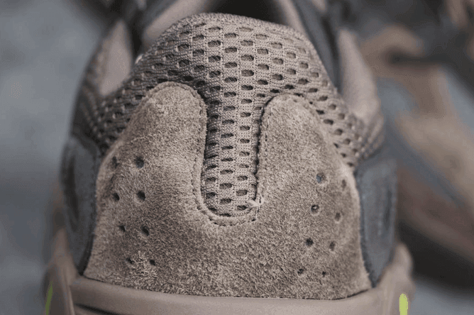 Adidas Yeezy 700 Boost紫棕 阿迪达斯椰子700公司级高品质全掌巴斯夫中底 货号:EE9614