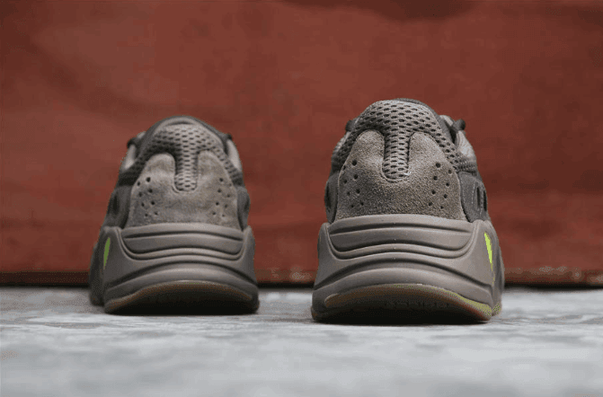 Adidas Yeezy 700 Boost紫棕 阿迪达斯椰子700公司级高品质全掌巴斯夫中底 货号:EE9614