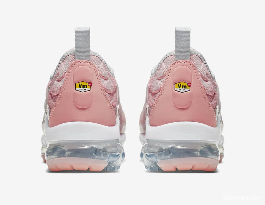 夏日蜜桃汽水!Nike VaporMax Plus现已发售! 货号:AO4550-603