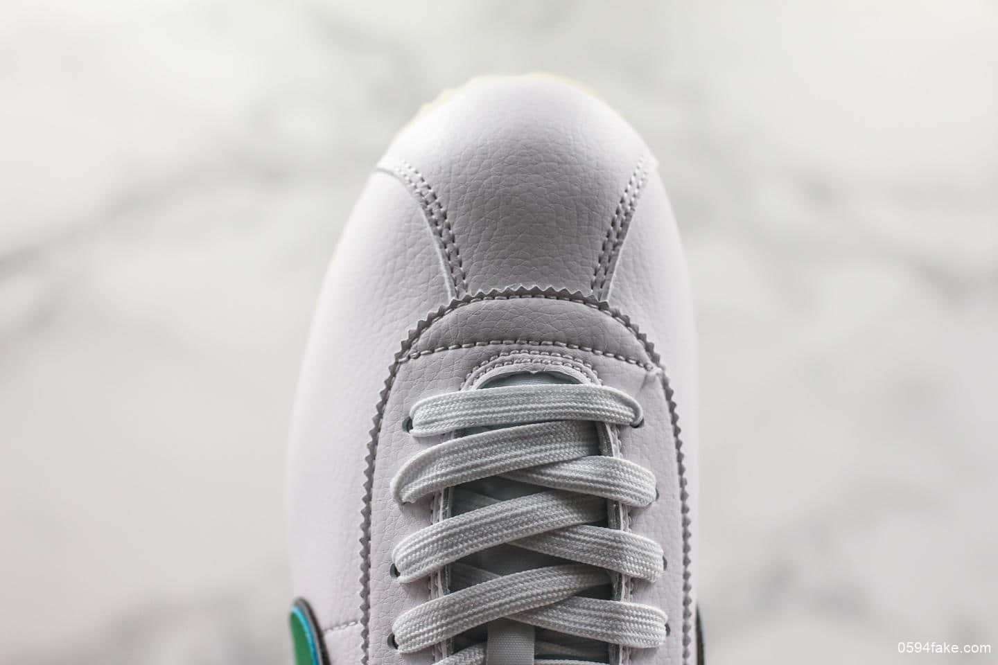 耐克Stranger Things x Cortez “cortez”开拓者联名怪奇物语低帮运动鞋时尚休闲阿甘鞋 货号：CJ6106-100