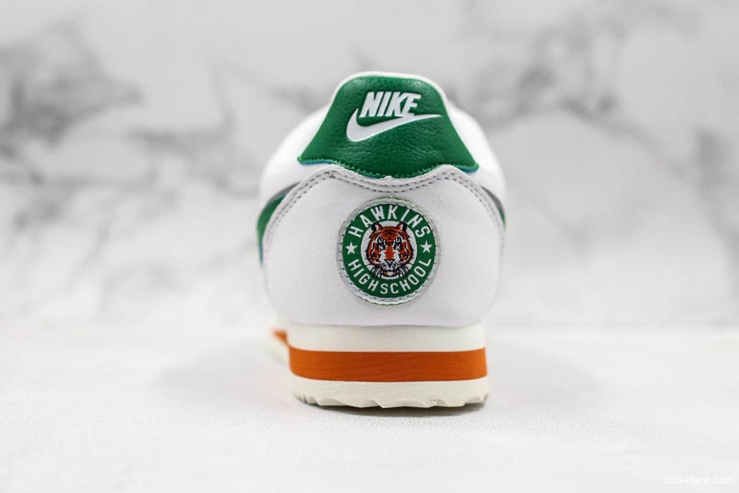 耐克Stranger Things x Cortez “cortez”开拓者联名怪奇物语低帮运动鞋时尚休闲阿甘鞋 货号：CJ6106-100