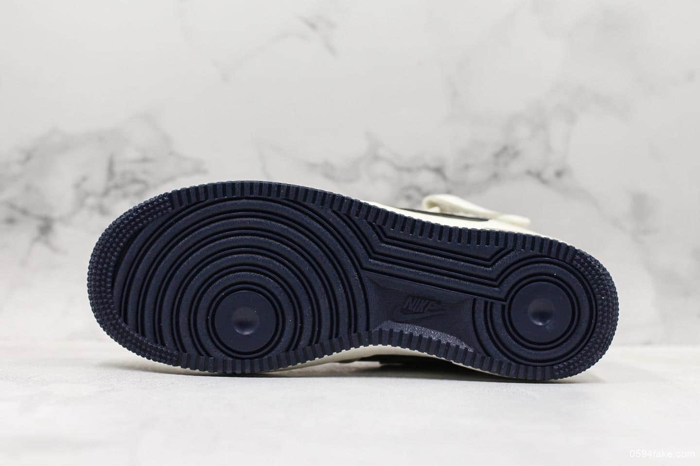 耐克Nike Air Force 1 Hi YOHOOD空军一号低帮公司级版本原楦头原值班打造内置气垫原盒原标中底钢印 货号:808788-100