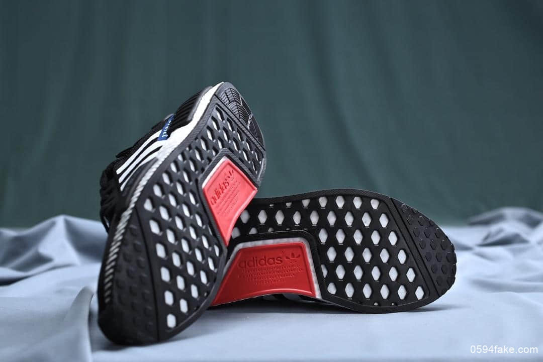 阿迪达斯Adidas NMD R1 Primeknit Triple Black顶级巴斯夫真爆真标针织联名款休闲运动鞋 货号:EF2357