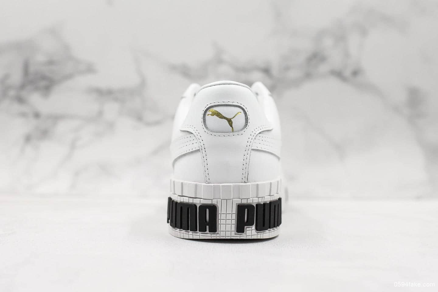 彪马PUMA SUEDE PLARFOTM GOLD时尚百搭休闲经典彪马板鞋公司级版本刘雯代言款 货号:370811-01