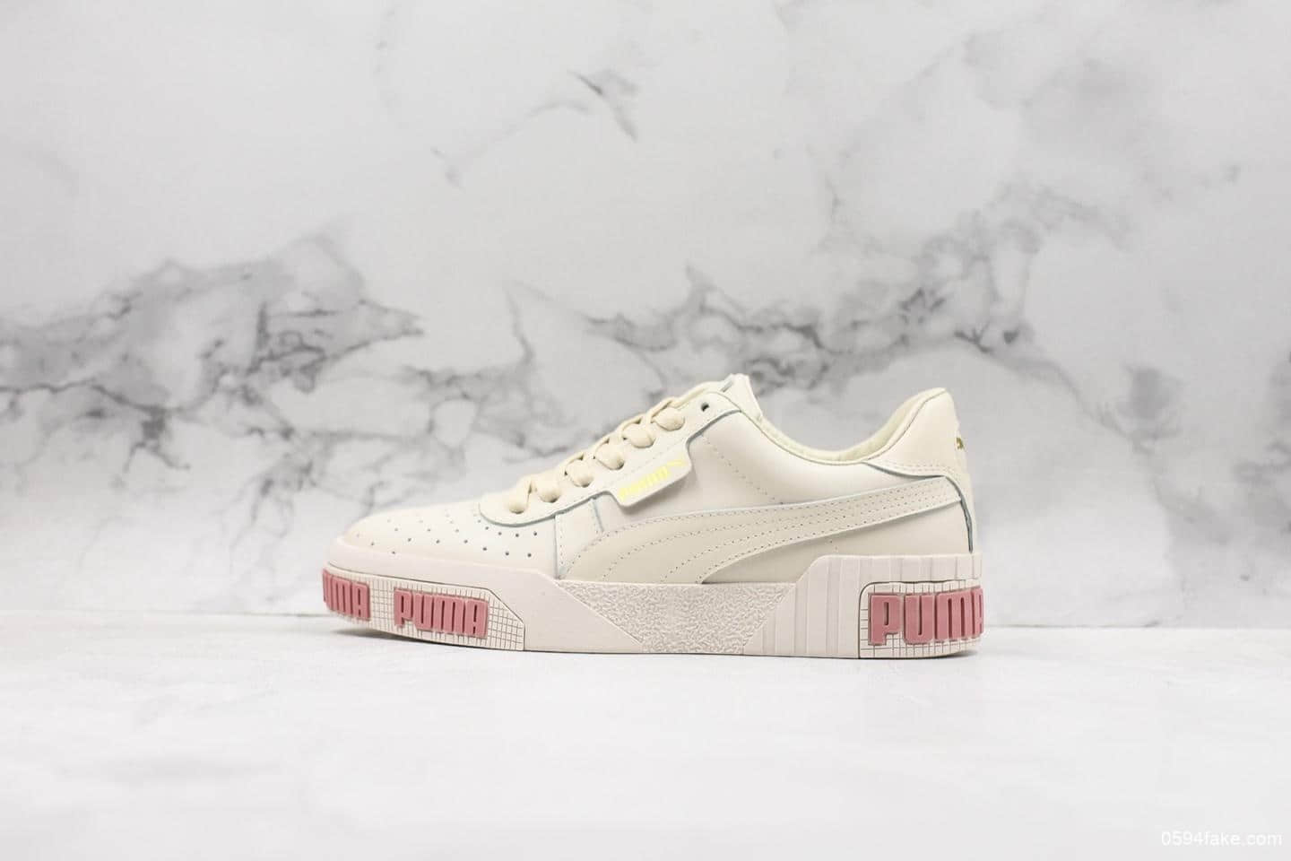 彪马PUMA Cali Women's Leather公司级版本复古网球风松糕百搭休闲运动皮革板鞋 货号:370811-02