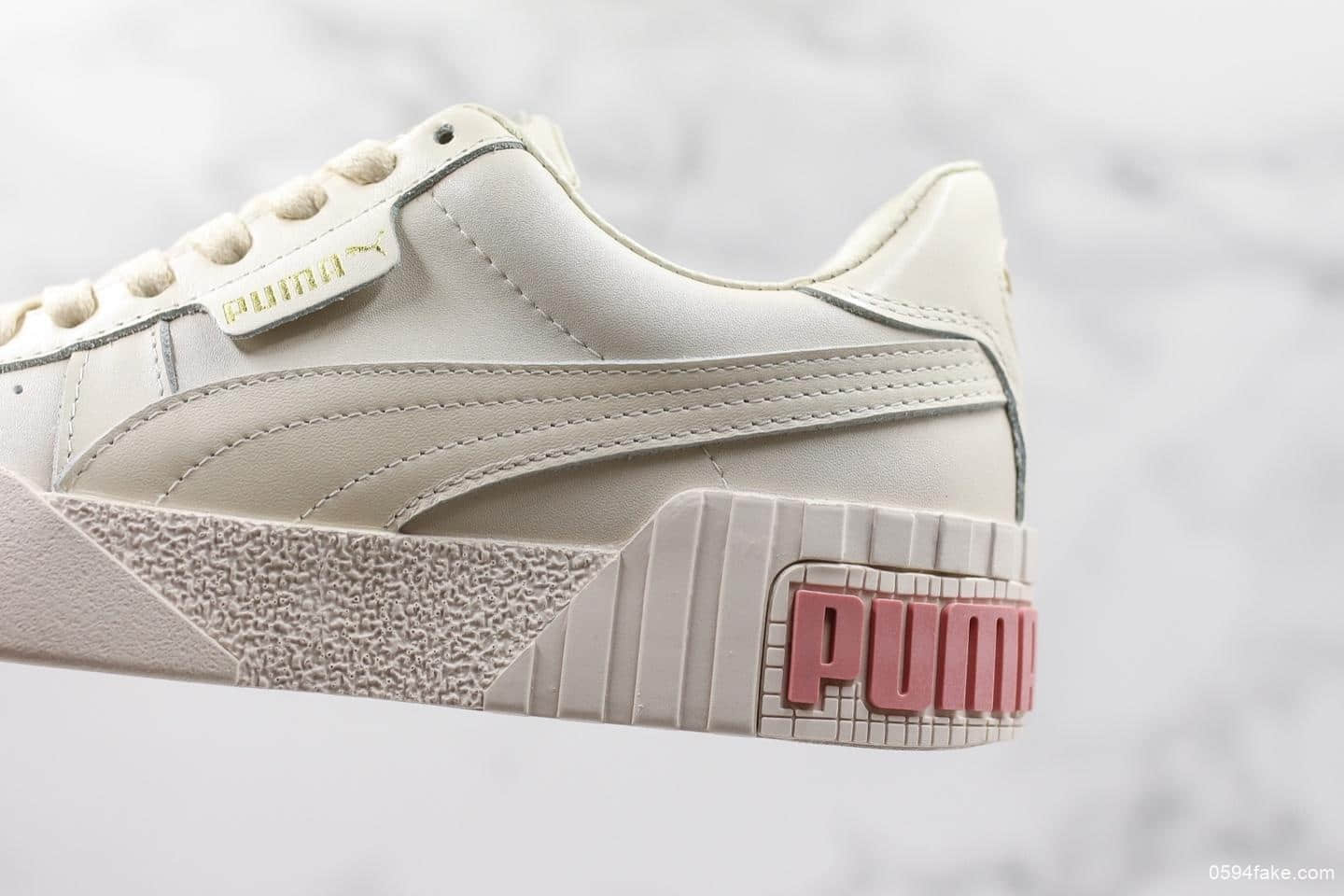 彪马PUMA Cali Women's Leather公司级版本复古网球风松糕百搭休闲运动皮革板鞋 货号:370811-02
