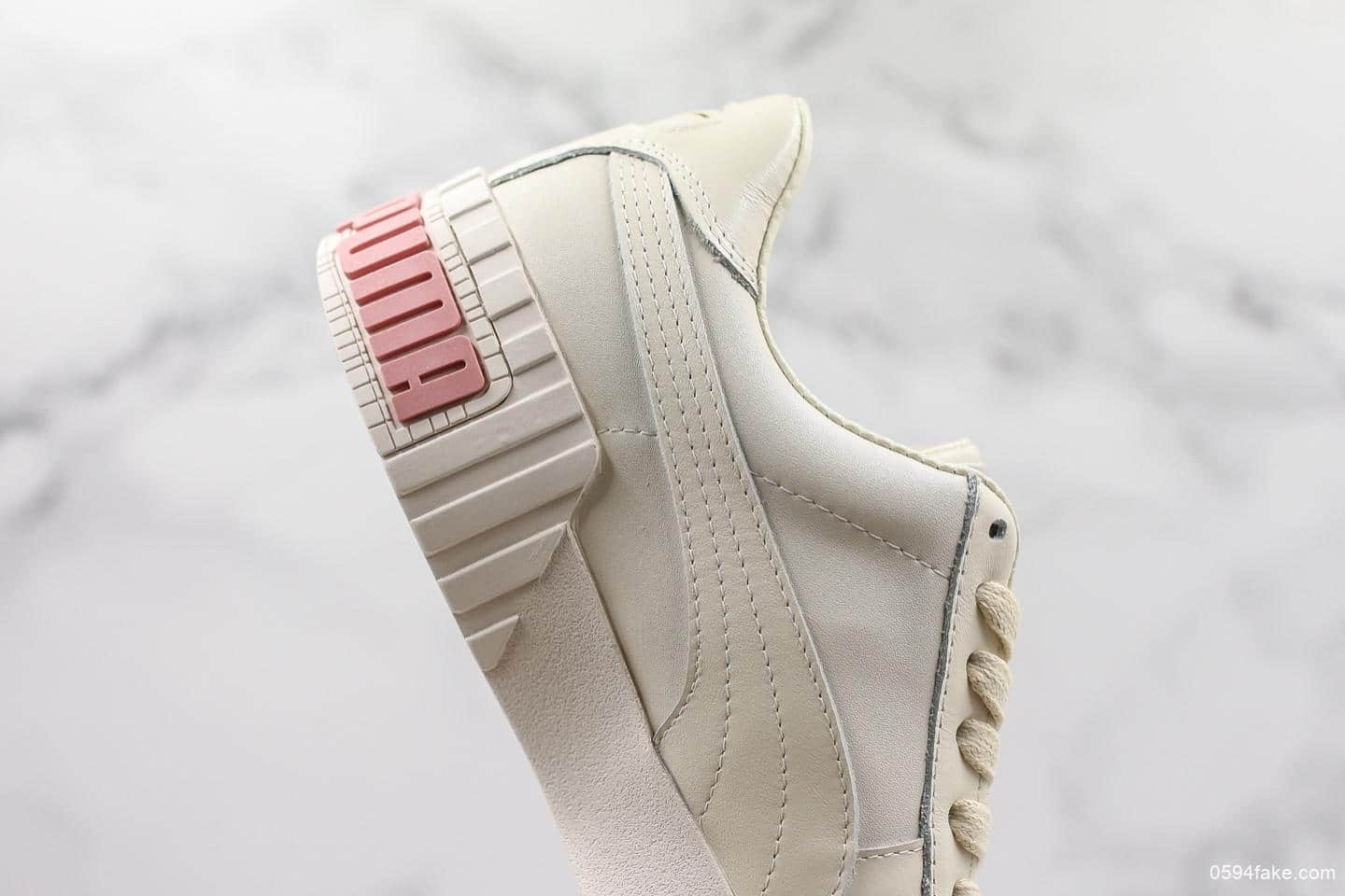 彪马PUMA Cali Women's Leather公司级版本复古网球风松糕百搭休闲运动皮革板鞋 货号:370811-02