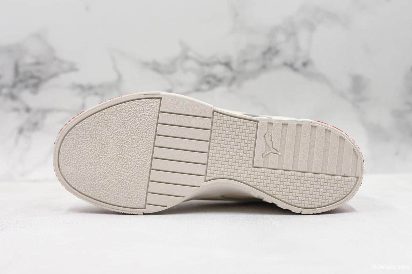 彪马PUMA Cali Women's Leather公司级版本复古网球风松糕百搭休闲运动皮革板鞋 货号:370811-02