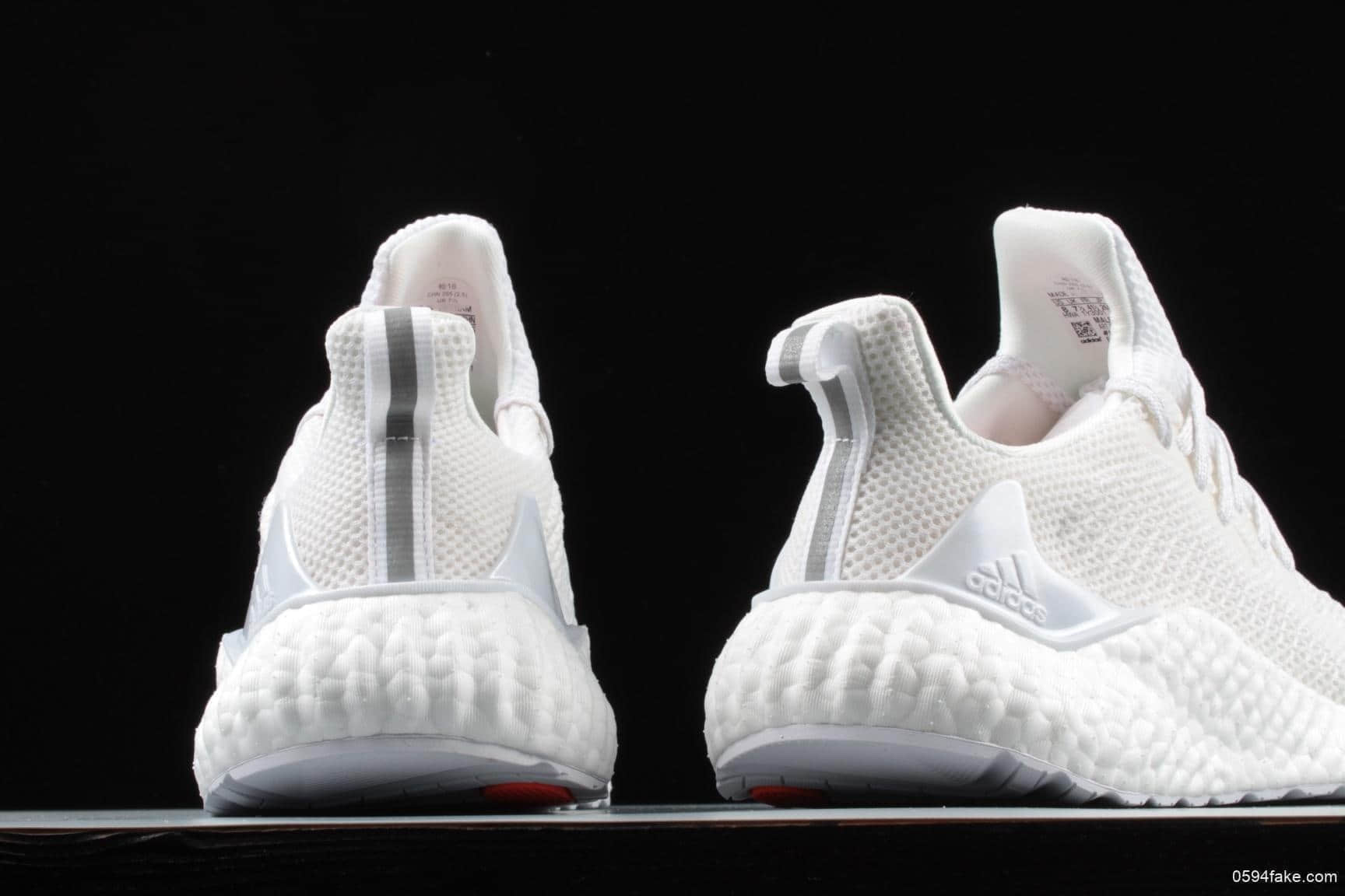 阿迪达斯Adidas Alphaboost System阿尔法白色真标带半码正确立体高频压纹 货号:G28581