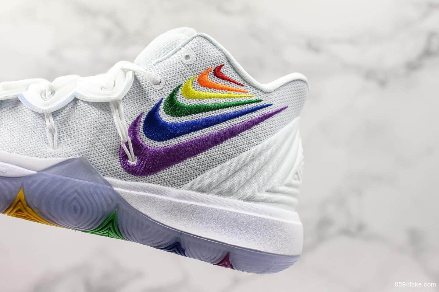耐克Nike Kyrie 5 True EP Betrue欧文5代彩虹勾实战篮球鞋纯原版本内置Zoom气垫原厂欧斯莱缓震 货号：CH0521-117