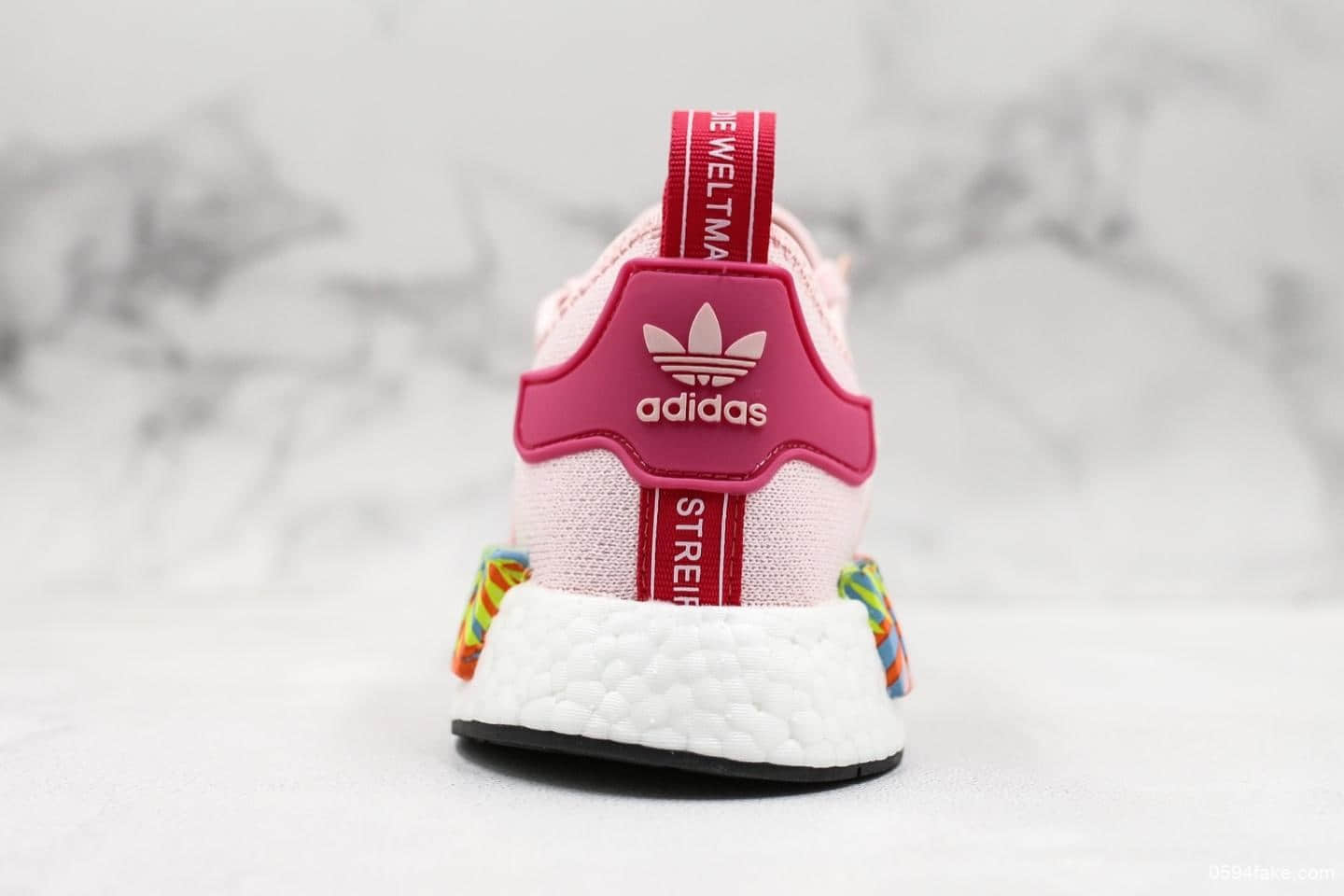 阿迪达斯Adidas NMD R1 Primeknit Triple Black针织面原装进口Boost原料高密度弹性针织休闲运动鞋NMD纯原版本 货号:EF2305