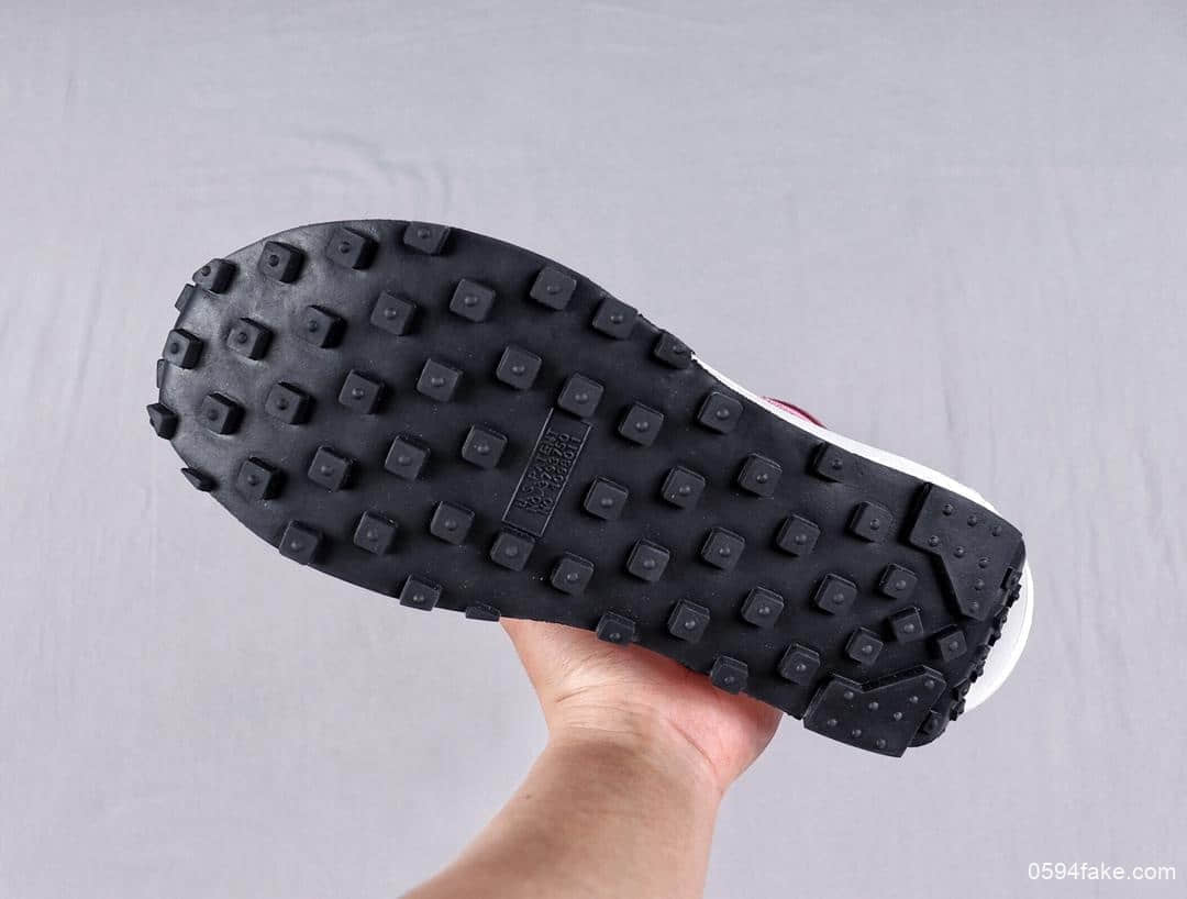 耐克SACAI x NIKE LDV Waffle华夫系列走秀款纯原版本网纱皮面拼接双勾Swoosh跑步鞋 货号:BV0073-500