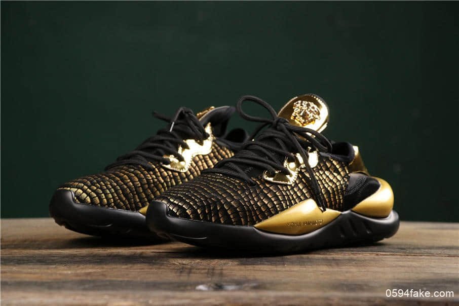 阿迪达斯Y-3 Kaiwa Chunky Sneakers纯原版本凯瓦系列复古百搭轻量老爹鞋范思哲黑水拉纹 货号:VV6688