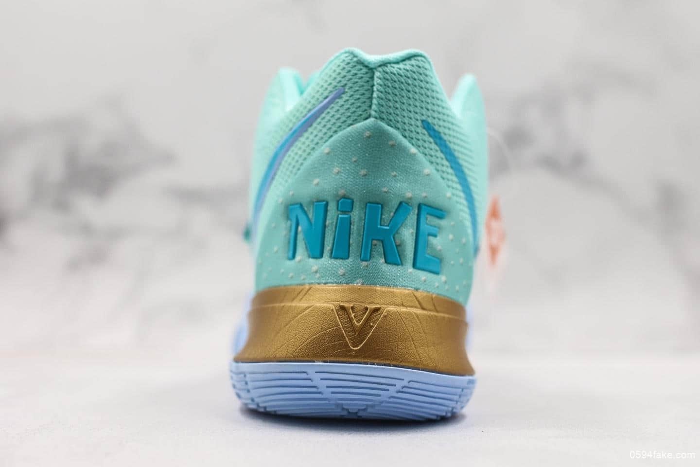 耐克Nike Kyrie 5纯原版本欧文5代官方限定配色透气针织全新实战缓震大底实战欧文5章鱼哥配色篮球鞋 货号：AO2919-409