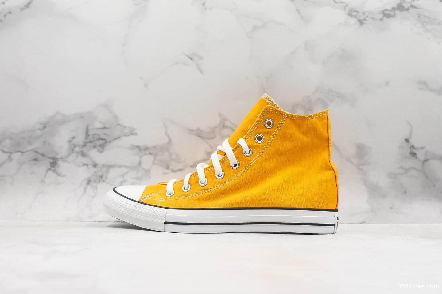 匡威 Chuck Taylor All Star Core Hi经典中性高帮帆布休闲运动硫化鞋 货号:159674C