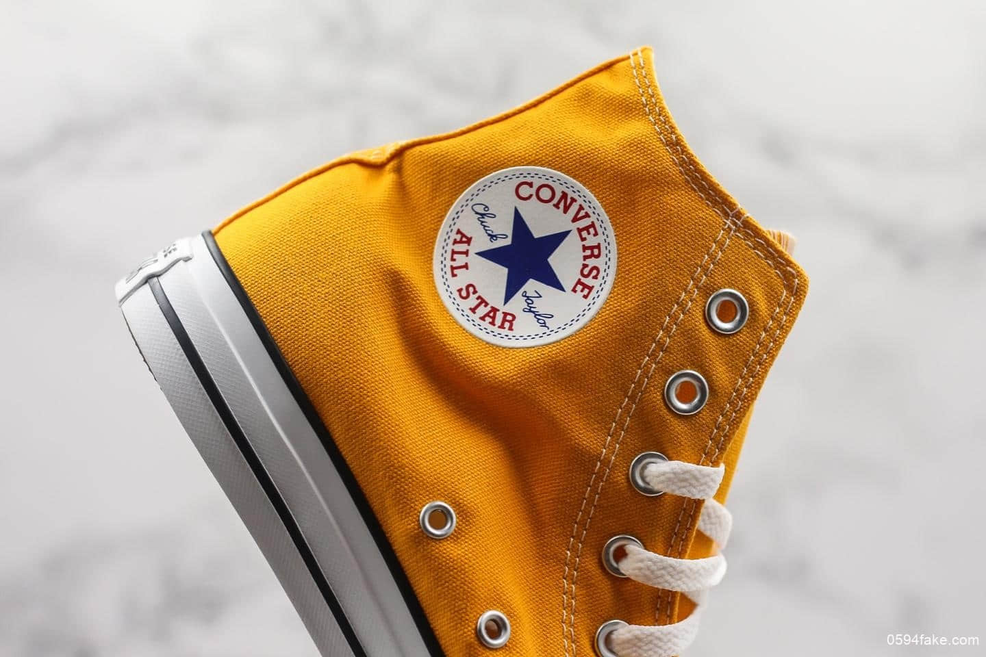 匡威 Chuck Taylor All Star Core Hi经典中性高帮帆布休闲运动硫化鞋 货号:159674C