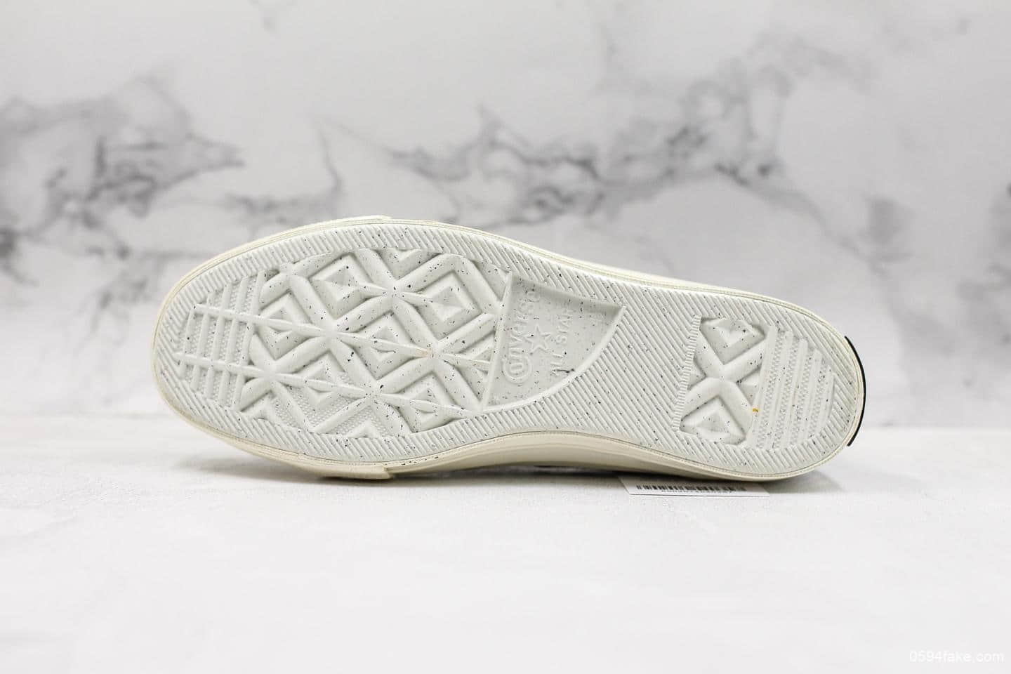 匡威Converse Chuck Taylor All Star 1970 OX Light denim blue真标硫化蓝底双围条版本复古三星标高帮运动硫化板鞋深蓝丹宁牛仔 货号:165647C