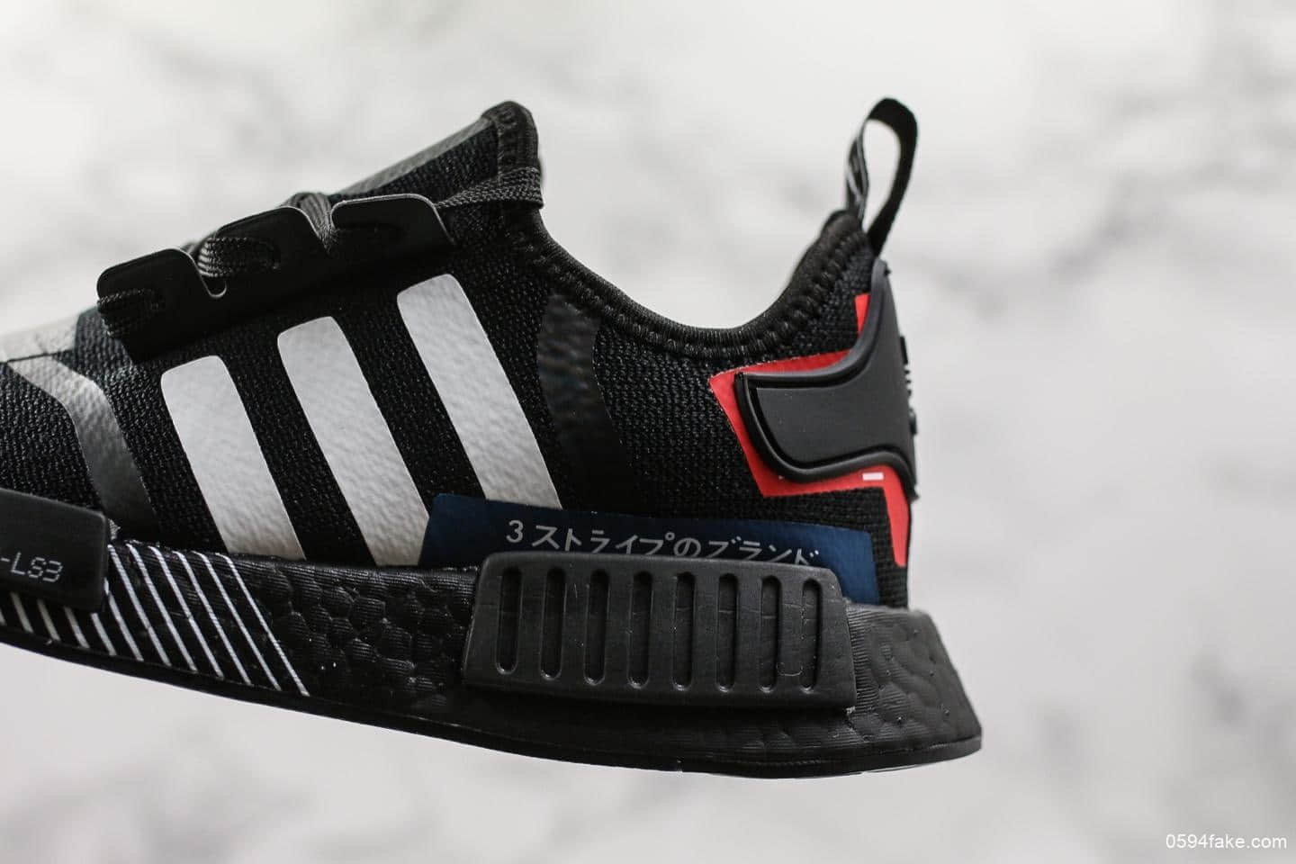 阿迪达斯Adidas NMD R1公司级版本专柜同步休闲运动原厂巴斯夫大底高密度弹性针织鞋面首发新配色 货号:EF1734