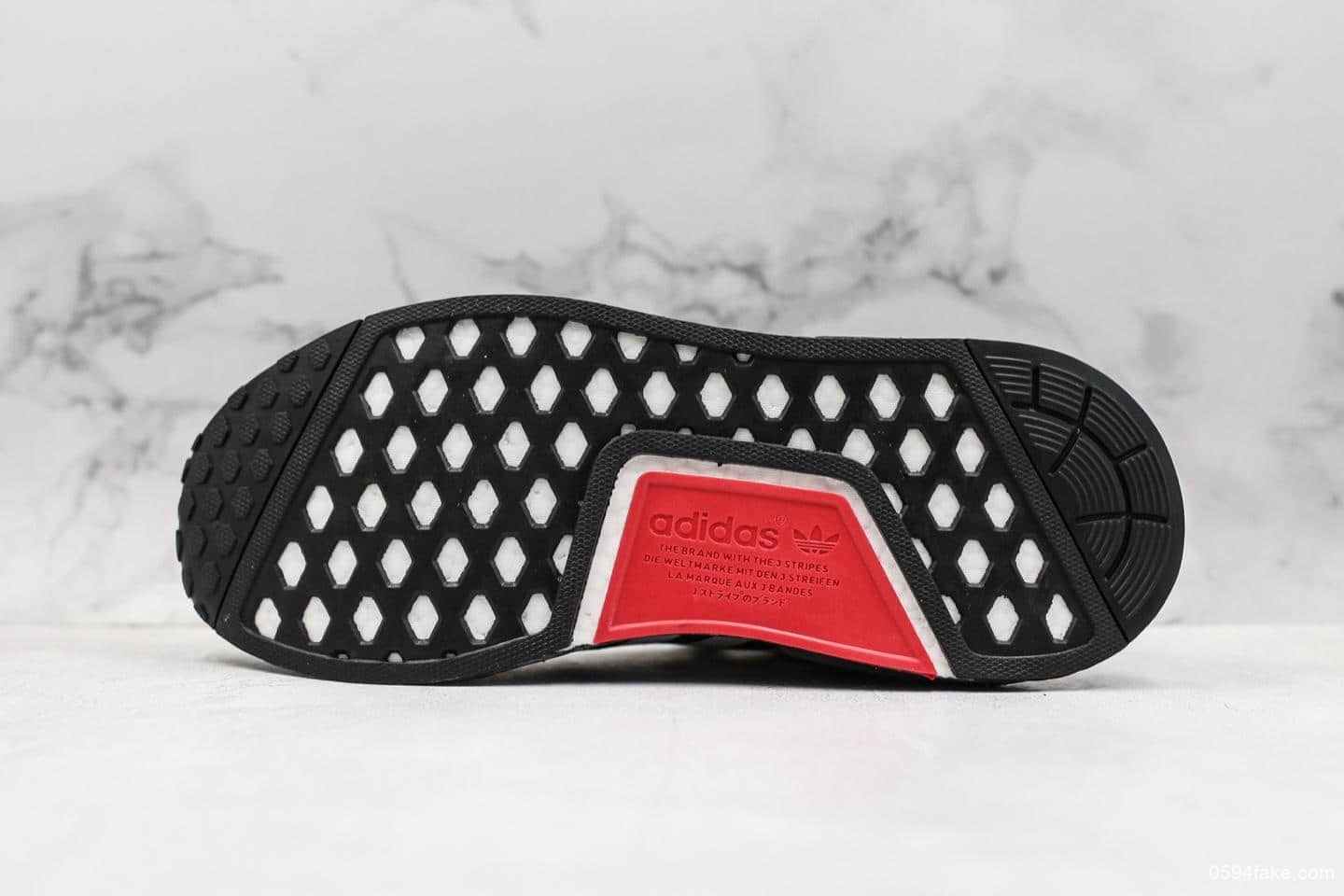 阿迪达斯Adidas NMD R1公司级版本专柜同步休闲运动原厂巴斯夫大底高密度弹性针织鞋面首发新配色 货号:EF1734