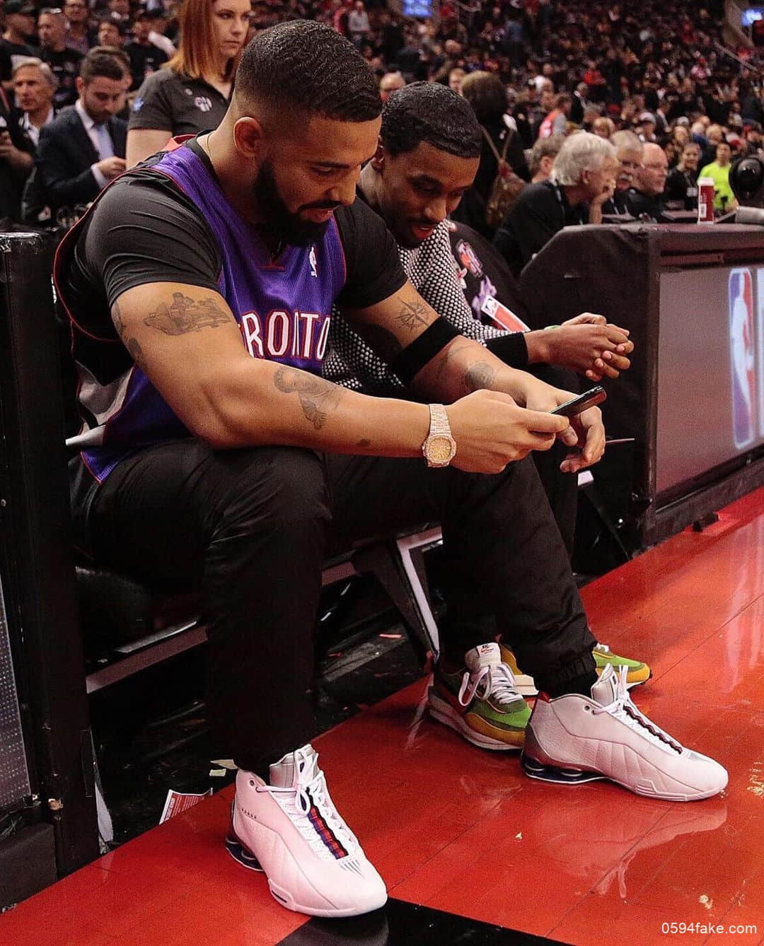 猛龙配色!Drake同款战靴!Nike Shox BB4 QS “Raptors”将于8月25日发售! 货号:CD9335-100