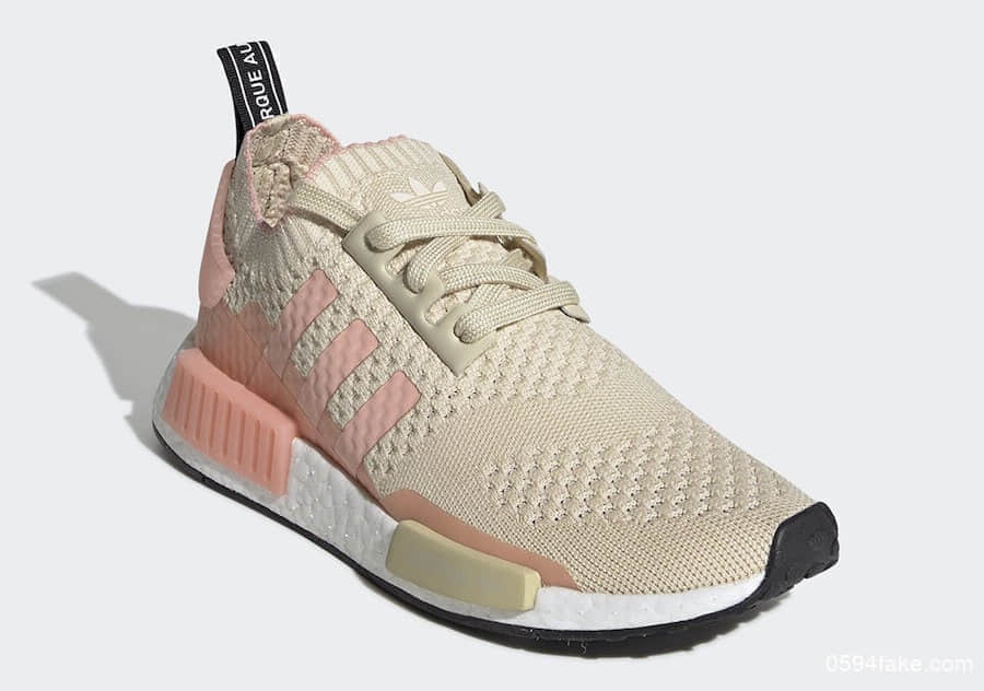 粉嫩又清新!这双adidas NMD R1女孩子一定要pick! 货号:EE6434