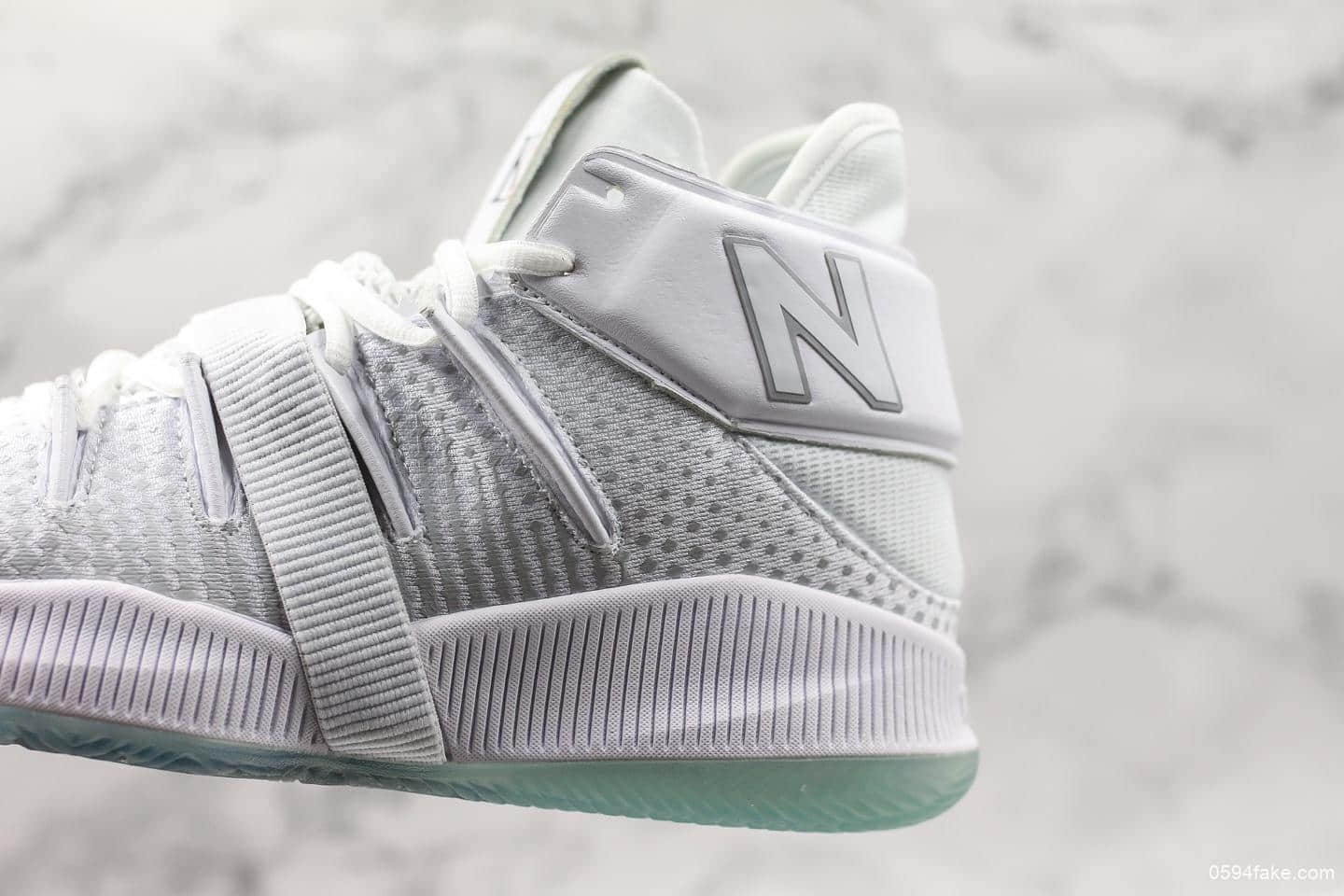 新百伦New Balance OMN1S 2-Way Playoffs公司级版本NB冠军战靴出道即巅峰NBA总冠军猛龙队FMVP科怀·伦纳德签名战靴 货号:BBOMN1HCPC