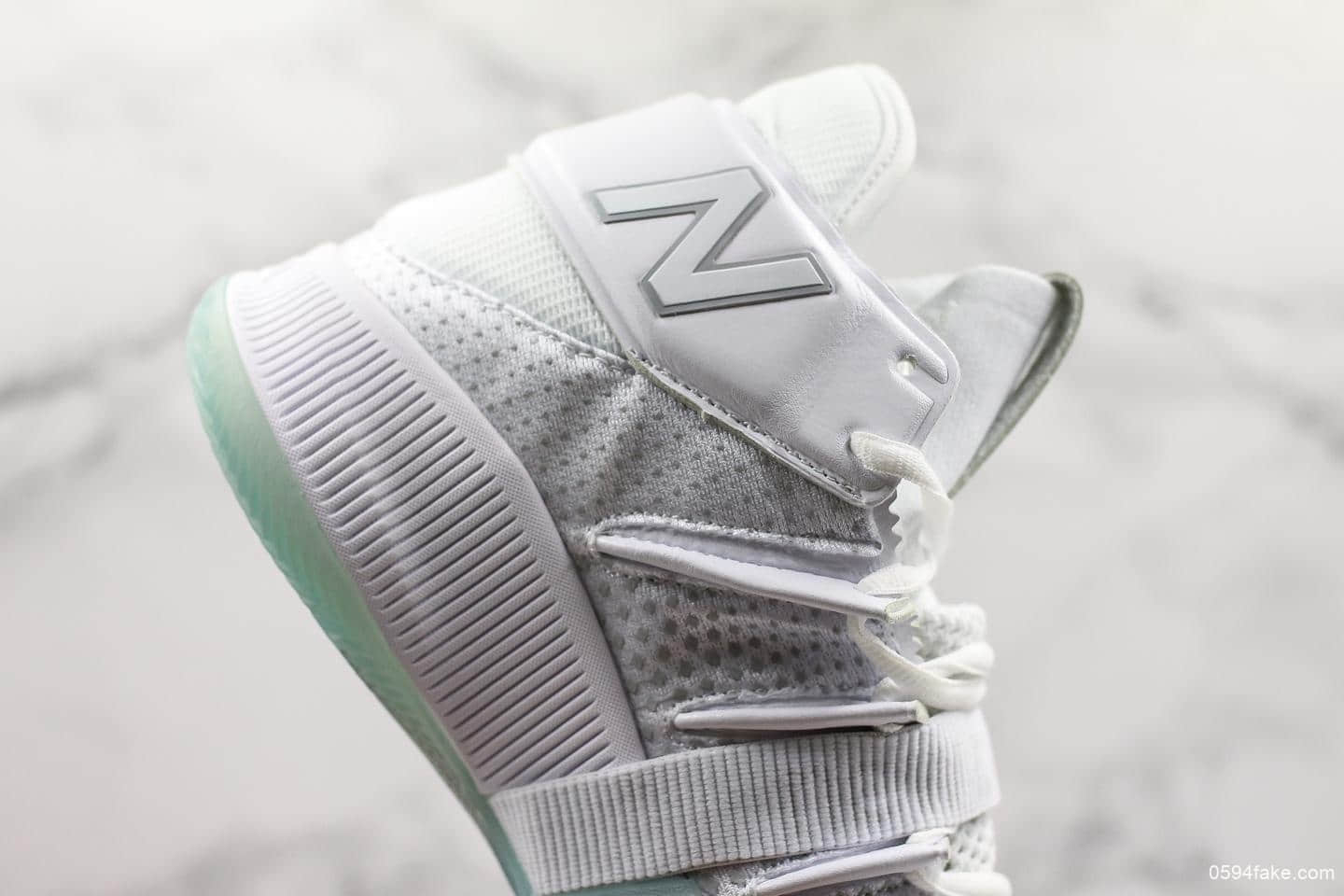 新百伦New Balance OMN1S 2-Way Playoffs公司级版本NB冠军战靴出道即巅峰NBA总冠军猛龙队FMVP科怀·伦纳德签名战靴 货号:BBOMN1HCPC