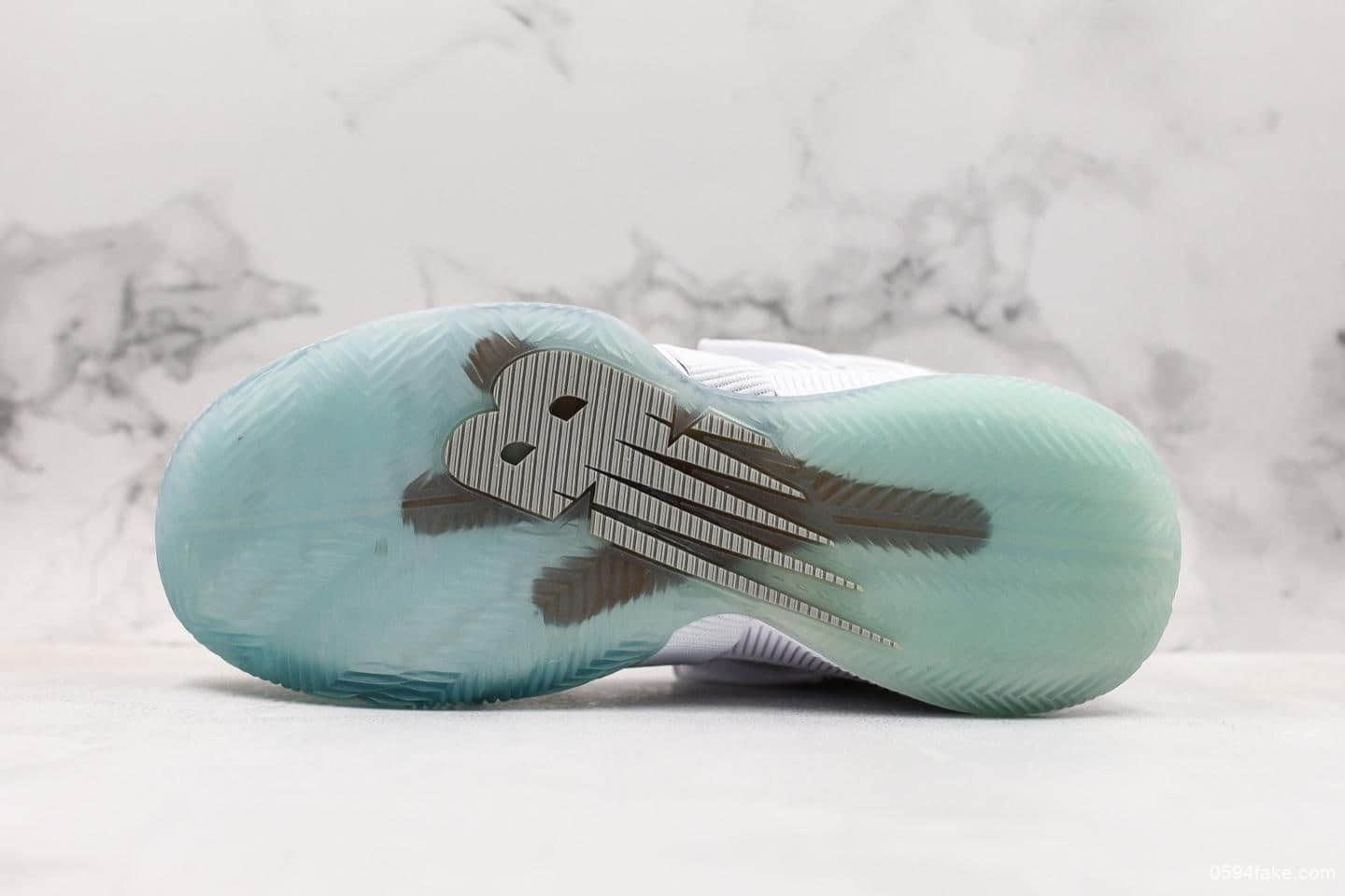 新百伦New Balance OMN1S 2-Way Playoffs公司级版本NB冠军战靴出道即巅峰NBA总冠军猛龙队FMVP科怀·伦纳德签名战靴 货号:BBOMN1HCPC