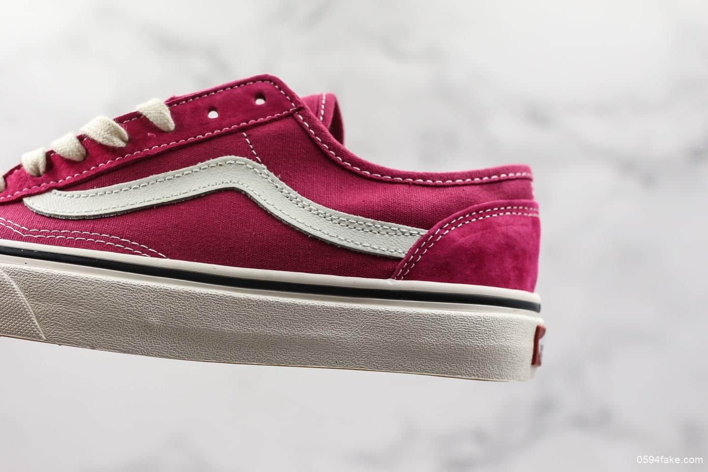 万斯Style 36 Cecon SF权志龙小头杀人鲸玫瑰真标带半码 新版原盒真标硫化 货号:NN0A3MVLVTK