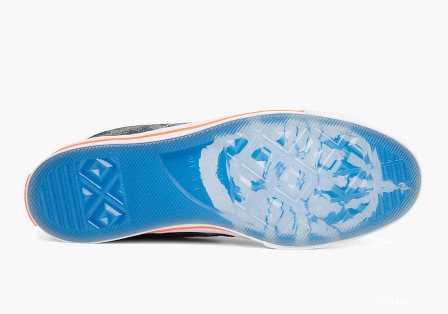 Sad Boys x Converse全新联名将于8月29日发售!个性涂鸦+银色裂纹+水晶外底!每一个细节都值得赞叹! 货号:165743C