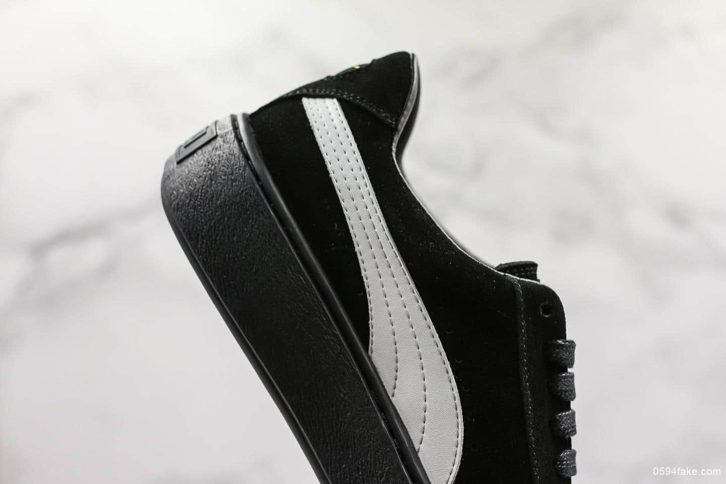 彪马Puma Suede platform蕾哈娜二代黑色公司级 日常百搭街拍首选 货号：366009-02