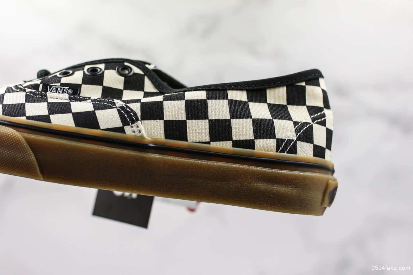 万斯Vans Authentic黑白棋盘格真标带半码 休闲帆布板鞋真标硫化大底 货号:VN0004MKIBB