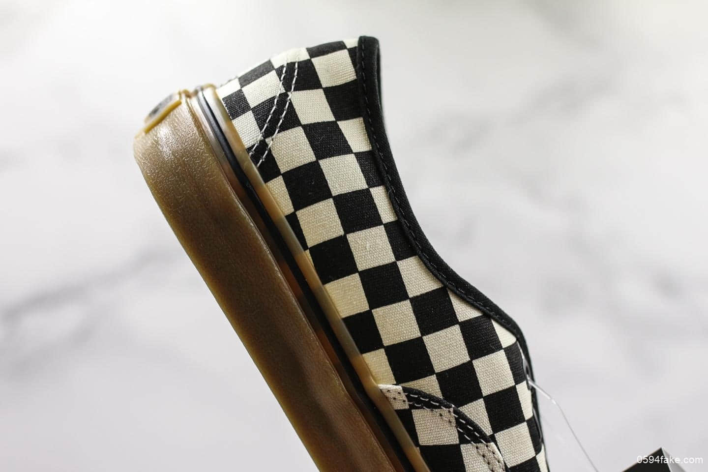万斯Vans Authentic黑白棋盘格真标带半码 休闲帆布板鞋真标硫化大底 货号:VN0004MKIBB